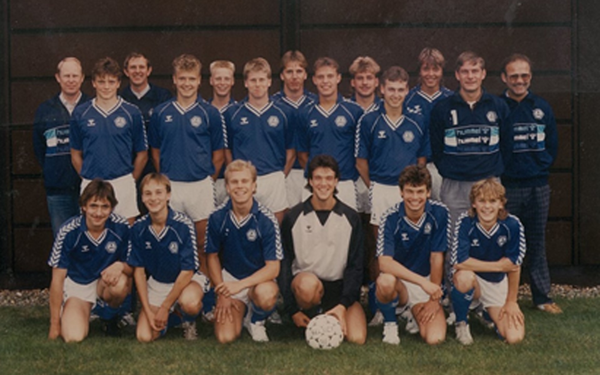 1987年8月30日 デンマークサッカーチーム来たる 社員も交流
