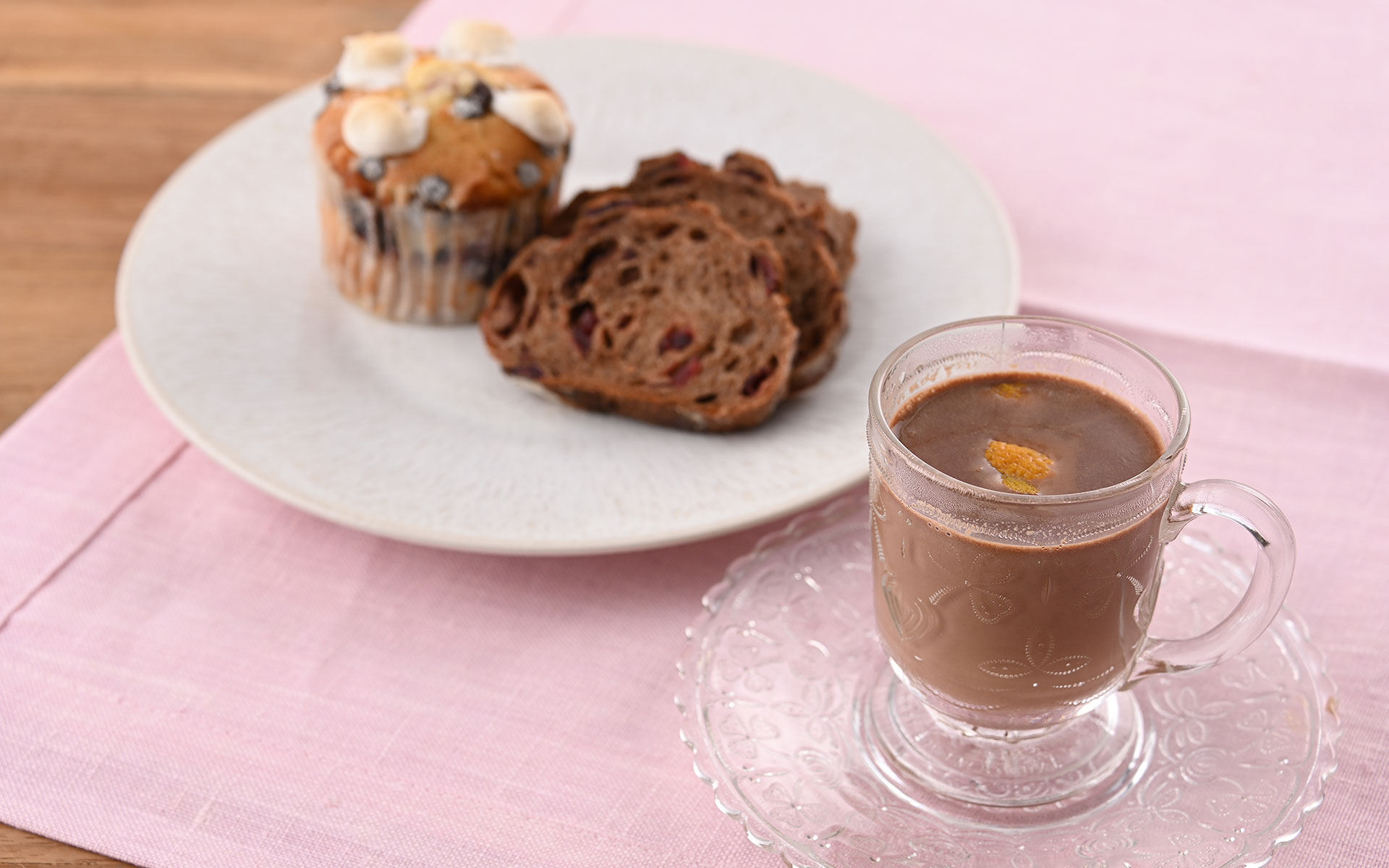 チョコのパンとご一緒に「ショコラチャイ　～オレンジの香り～」