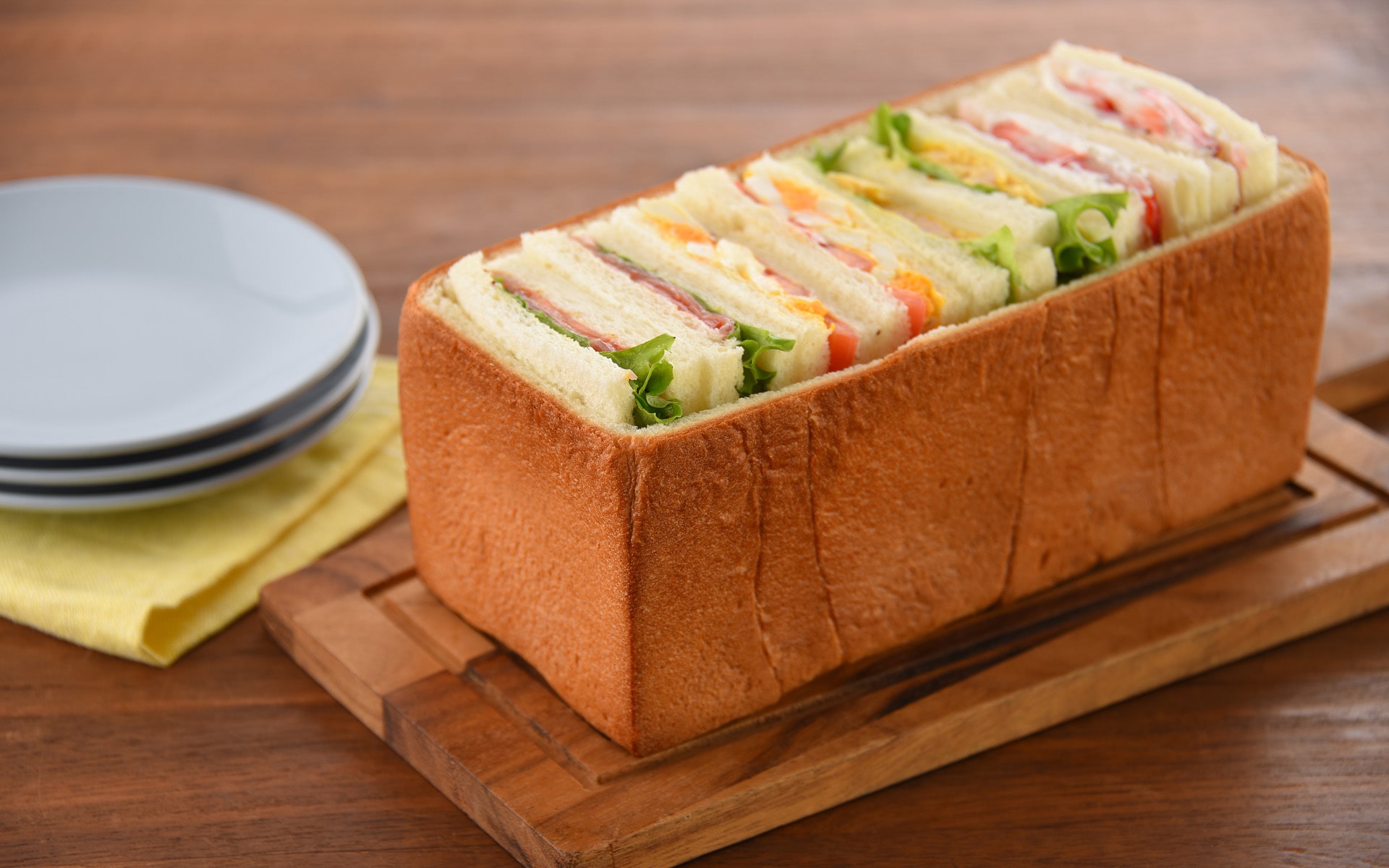 食パンまるごとＢＯＸサンドイッチ