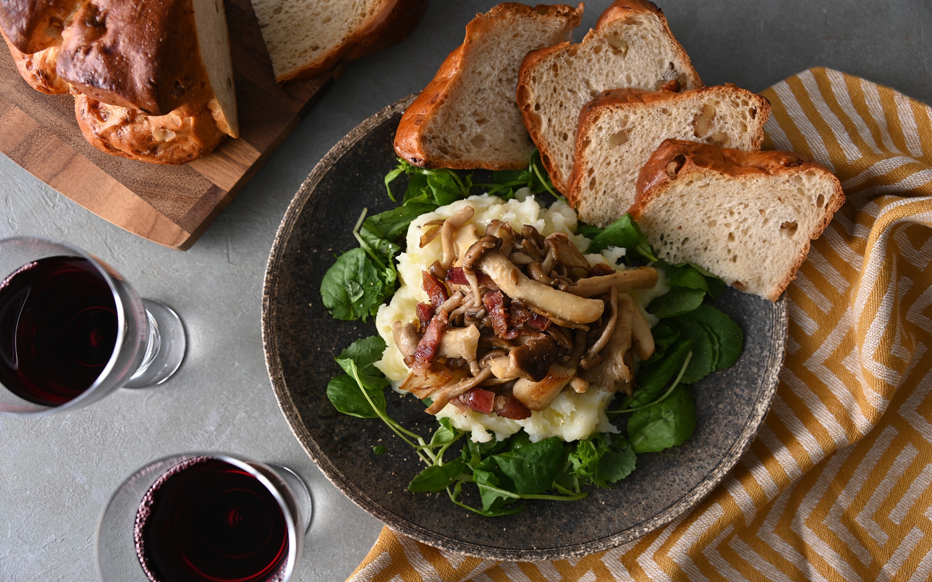 くるみパンと楽しむ～温かいポテトチーズムースときのこソテー～