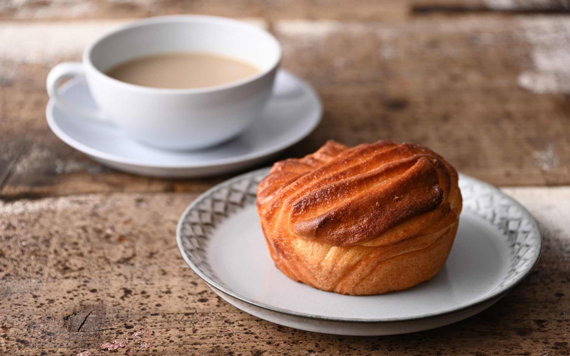 メープルクーヘンとご一緒に「ほうじ茶ラテ」