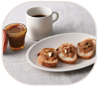 国産小麦のハーフバゲット×Caramel Bretagne(キャラメルと発酵バターとゲランドの塩)の写真