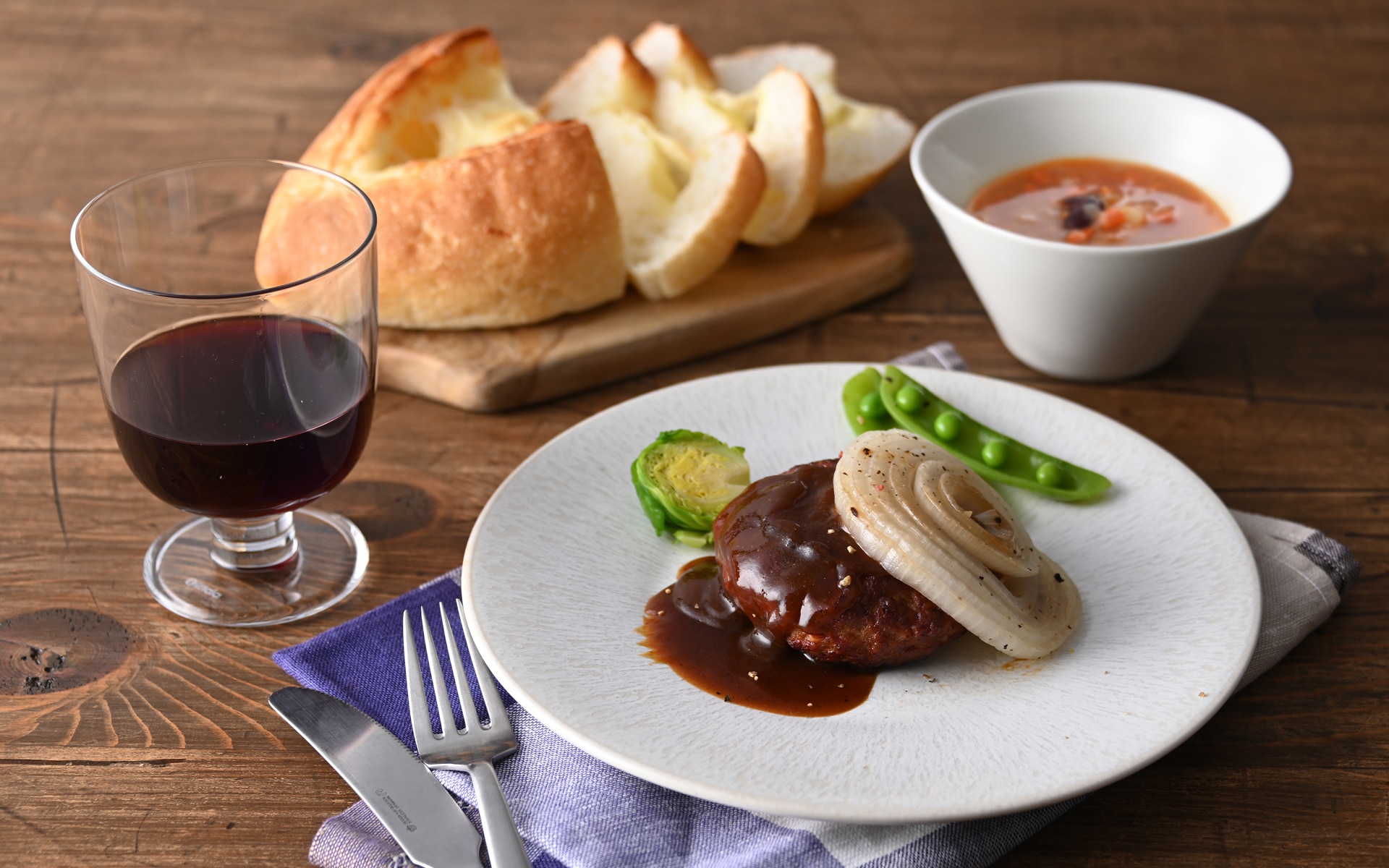 サムソーチーズフランスでヒュッゲ　デンマーク風ハンバーグ