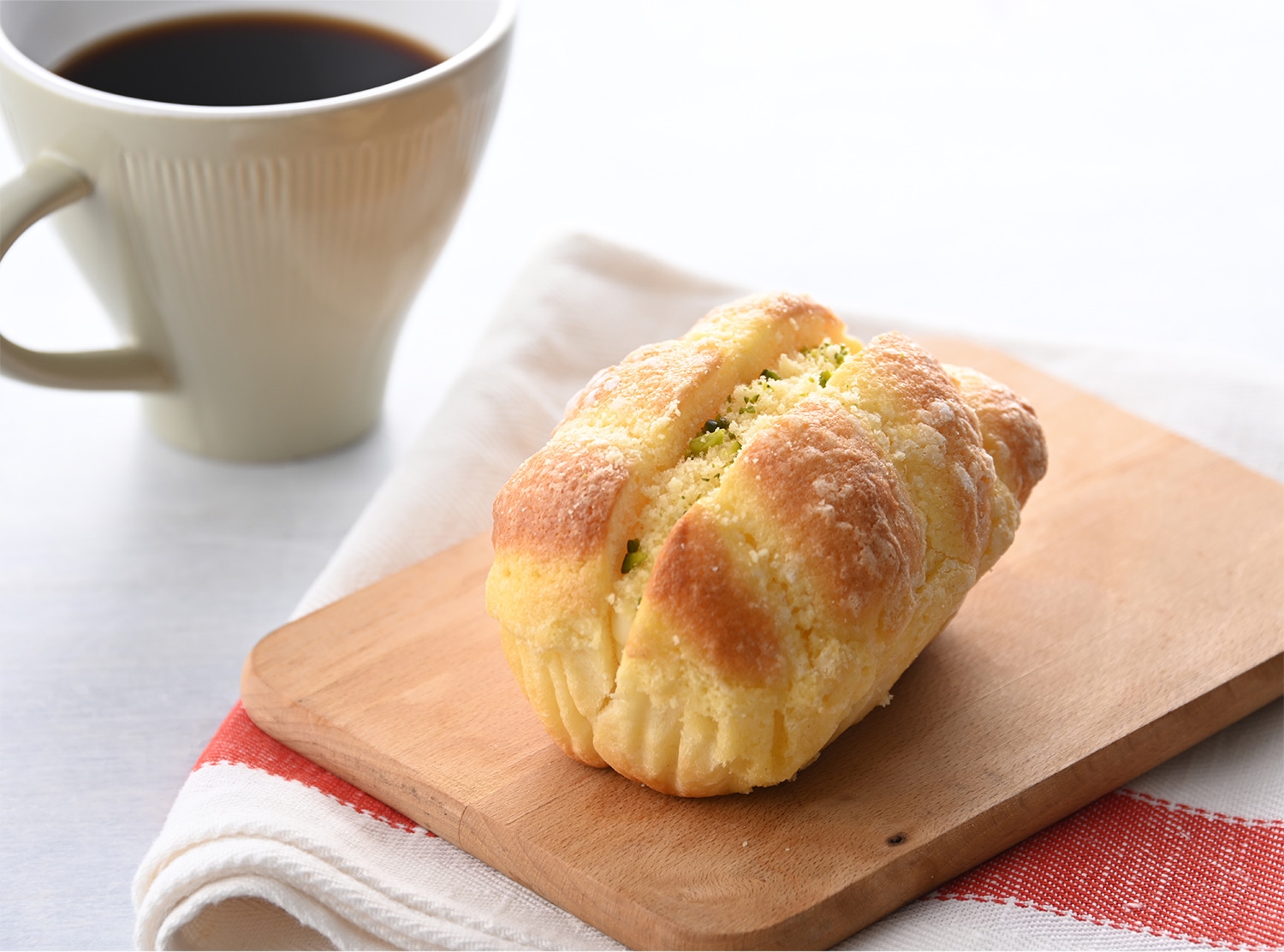 スイートブレッド(アプリコットオレンジ)×ホイップ&フレッシュオレンジティー