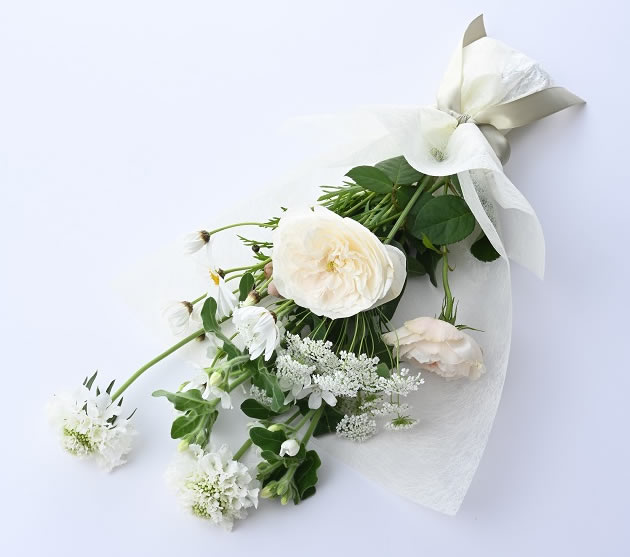 ナチュラルグリーンの花束