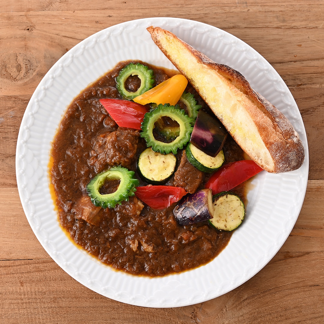 夏野菜の彩りカレーの写真